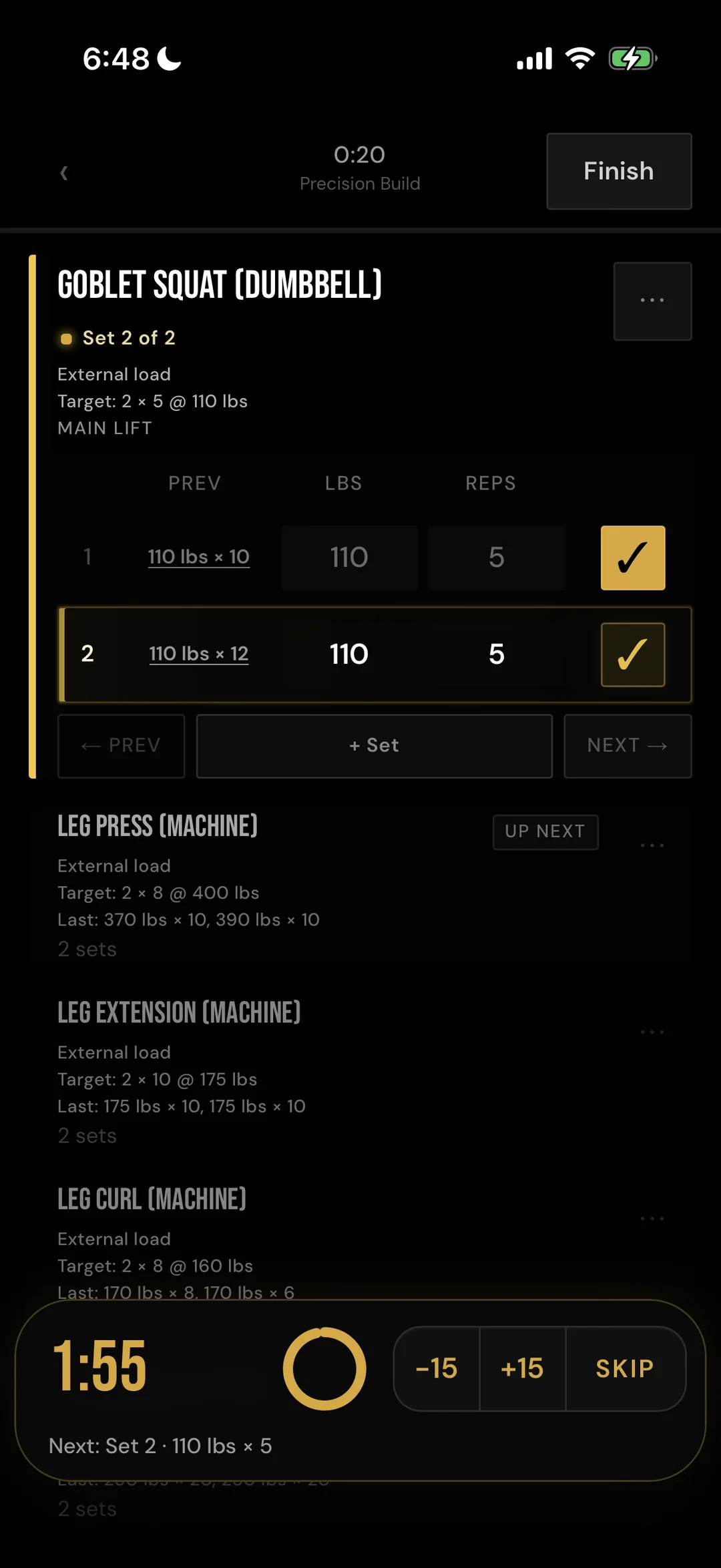 SelfTrainer PWA session screen showing the second goblet-squat set, its target and previous result, editable weight and reps, completion controls, and a persistent rest timer.